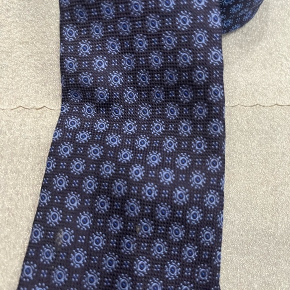 ❤️2/$50❤️[W3”]Robert Talbott Best of Class Blue Textured Silk Patterned Tie - Picture 2 of 7